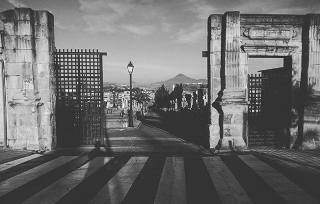 #Sombras olvidadas en el #tiempo #Barakaldo #Sanbizente #hilerria #SanVicente #cementerio #cemetery #blacknwhite #blancoynegro #zuribeltz @igerseuskadi – Instagram