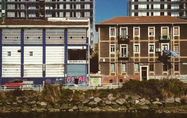 #Berria Vs. #zaharra#Simondrogas #ElCarmen #Sestao #Barakaldo #Etxeak #Eraikinak #edificios #nuevo #viejo #contemporáneo #clásico #río #ibaia – Instagram