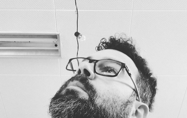 #selfie #contrapicado #look #gafas #barba #flequillo #blacknwhite #blancoynegro – Instagram