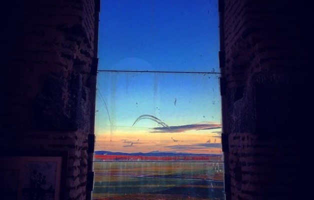 #atardeceresdesdeloalto #avistadepajaro #campanario #mamblas #avila @avilaautentica @igers @instagrames #ventanal #ventana – Instagram